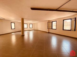 Rent Business premise in Bellvei. Amplio local en alquiler en bellvei, de 170 m2 aproximadamente,