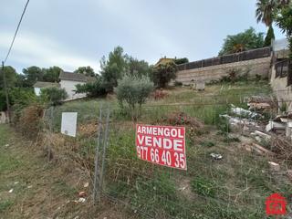 Residential Plot in Bellvei. Gran parcela de unos 710m2 ligeramente inclinada en baronia del