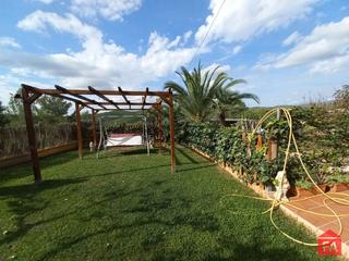 Terreny residencial a Bisbal del Penedès (La). Amplia parcela en venta en esplai del penedés, urbanización con