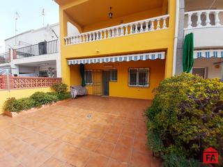 Casa adossada a Albinyana. 52423 les peces, adosada reformada 5 dormitorios