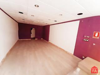 Rent Business premise in Centre. 8458 el vendrell, local en alquiler en zona peatonal