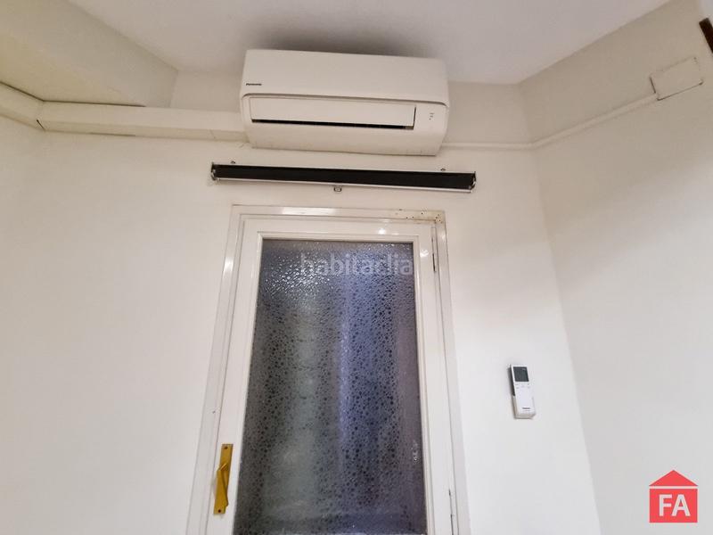 Foto f088bb47-06c6-4a67-951d-2fcc4eb85770. Lloguer oficina a Centre Vendrell (El)