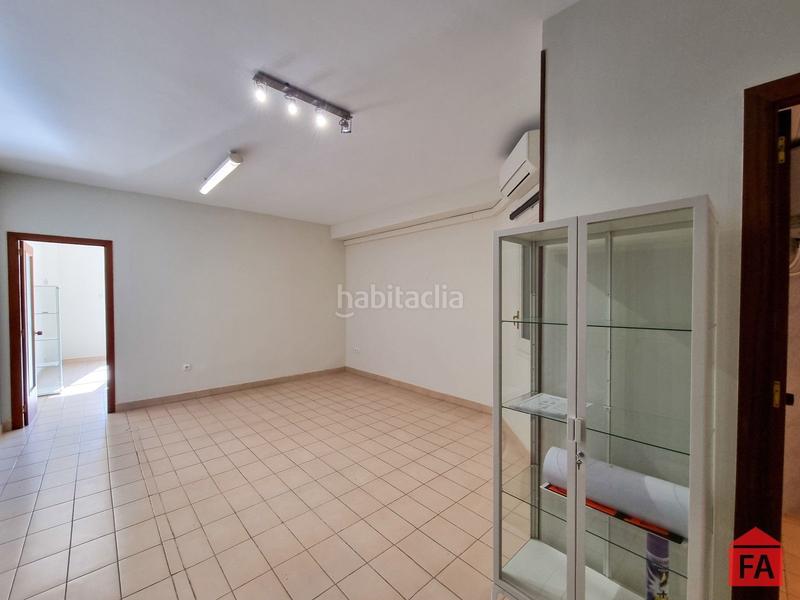 Foto 444c400a-ede6-4cdf-a041-ea660d2dff88. Location bureau dans Centre Vendrell (El)