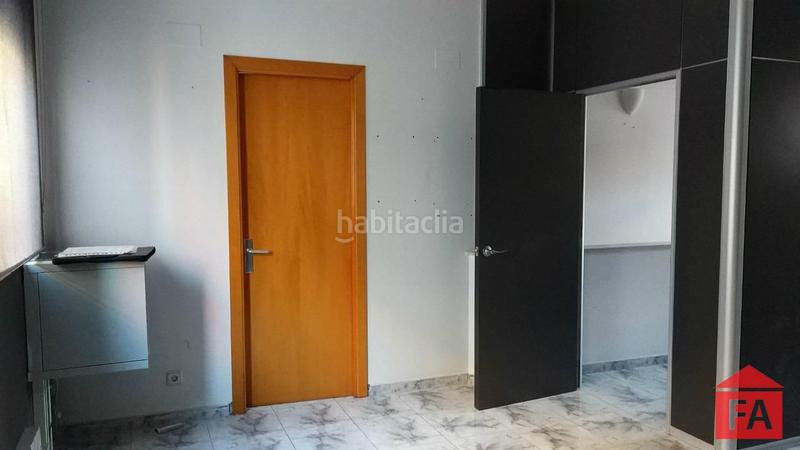 Foto 5abfd841-8df8-4124-a78d-e058be8d9ac3. Location bureau dans Centre Vendrell (El)
