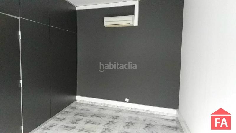 Foto 90a6bd2a-a353-4362-959f-8f279becae94. Location bureau dans Centre Vendrell (El)