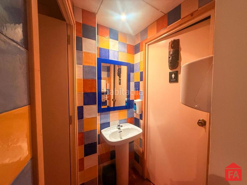 Foto 922a8d19-9d1a-4fb5-aa18-03d5bef96f98. Location local commercial dans Centre Vendrell (El)