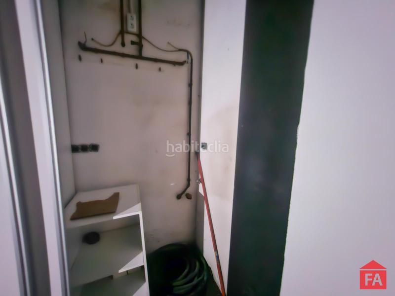 Foto 813d9500-4607-4426-962a-84c1267fa07d. Local comercial 70508 el vendrell, amplio local en pleno centro en Vendrell (El)