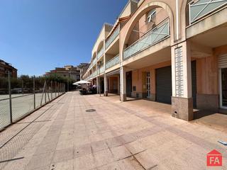 Location Local commercial  Paisos catalans. 8472 local en alquiler,  excelente zona de el vendrell