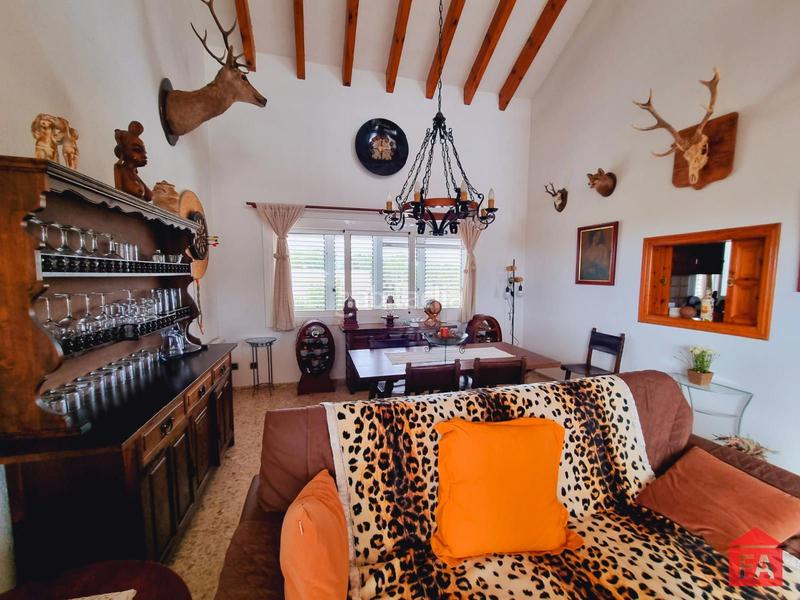 Foto 0993eea5-4e75-457d-8d85-276dcae0b425. Casa con riscaldamento parcheggio piscina in Creixell