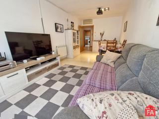Pis a Centre. 21523 el vendrell, cómodo piso de dos dormitorios y garaje