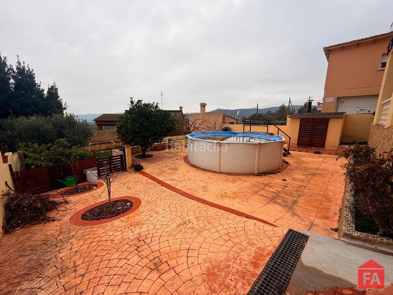 Foto 1141a438-0f93-449c-95ca-cd29d7c45cf0. Casa con riscaldamento parcheggio in Bisbal del Penedès (La)