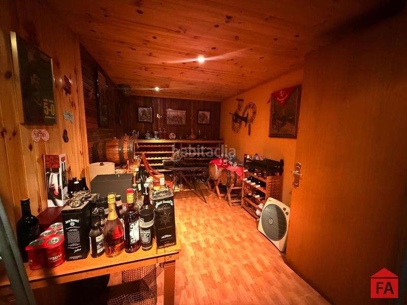 Foto a4b16e5d-21ee-41bf-8a64-b7b95434a2be. Casa con riscaldamento parcheggio in Bisbal del Penedès (La)