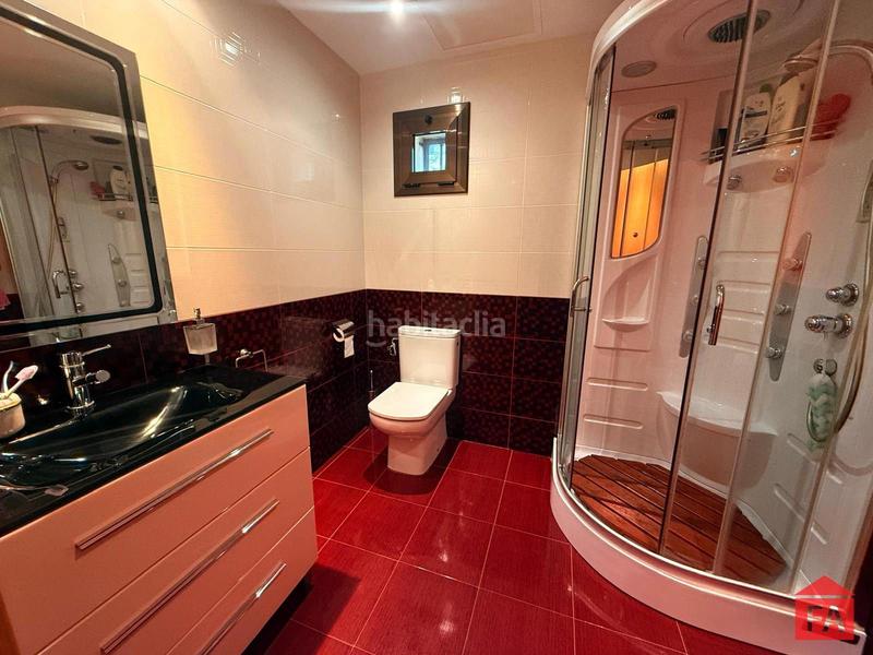 Foto a85a60c8-4e9c-4b35-b457-9c1ab9165f21. Casa con riscaldamento parcheggio in Bisbal del Penedès (La)