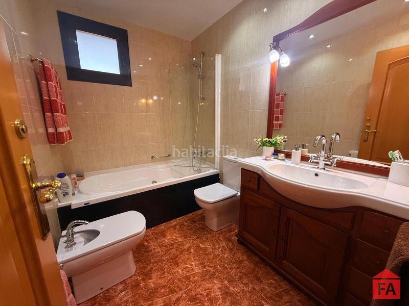 Foto ea9bcab2-e1f9-43d9-87e0-247647236775. Casa con riscaldamento parcheggio in Bisbal del Penedès (La)