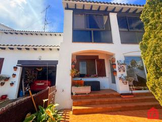 Casa adossada a El Tancat-Mas d´en Gual. 52476 mas levi, amplia adosada con 4 dormitorios, jardín y garaj