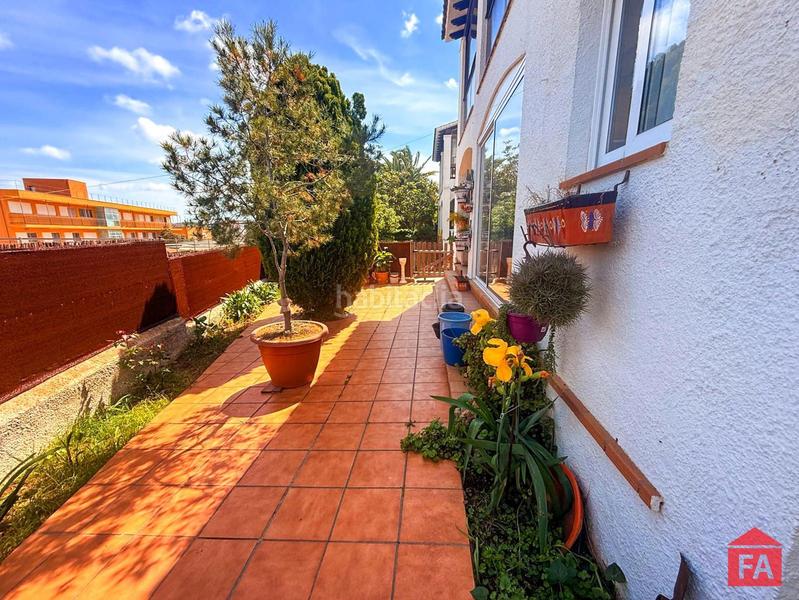 Foto 75b84d41-2718-48c4-9fe5-8c406ba7505a. Casa a schiera con parcheggio in El Tancat-Mas d´en Gual Vendrell (El)