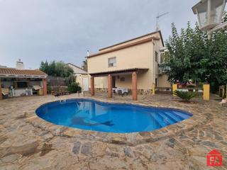 Casa a Sant Jaume dels Domenys. 65895 papagai sant jaume dels domenys, amplia casa con piscina