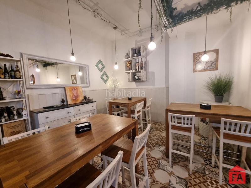 Foto 2213b439-40f4-42ed-a890-73cd24735a75. Traspàs local comercial a Centre Vendrell (El)