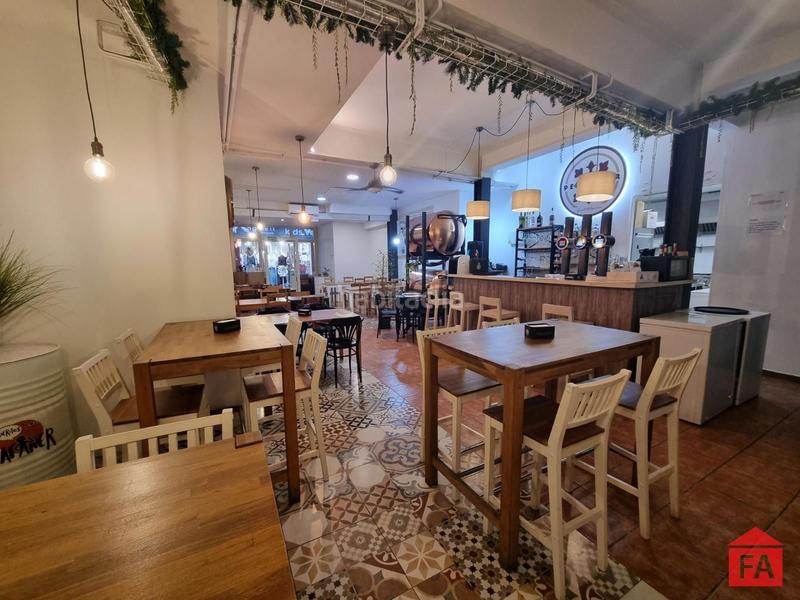 Foto b1f089b4-c173-455d-b02c-0989c2bf278d. Traspaso local comercial 8481 gastrobar restaurante en pleno centro de el vendrell. en Vendrell (El)