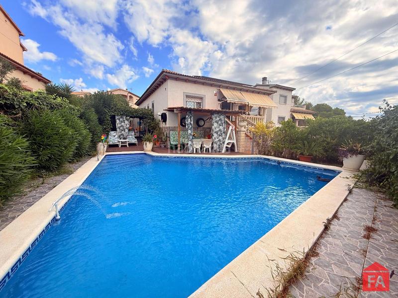 Foto 5c3d09e0-4d53-42fa-a6ab-9506f0e31b8e. Chalet avec chauffage parking piscine dans La Franquesa-Oasis Park Vendrell (El)