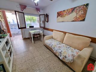 Casa a Albinyana. 52485 les peces, adosada con 4 dormitorios y patio