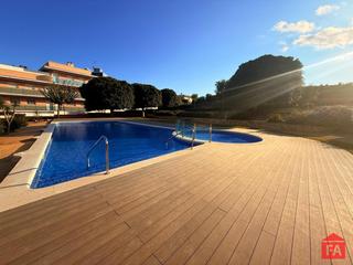 Pis  Lola anglada. Roda de berà, excelente piso de 4 habitaciones con preciosa pisc