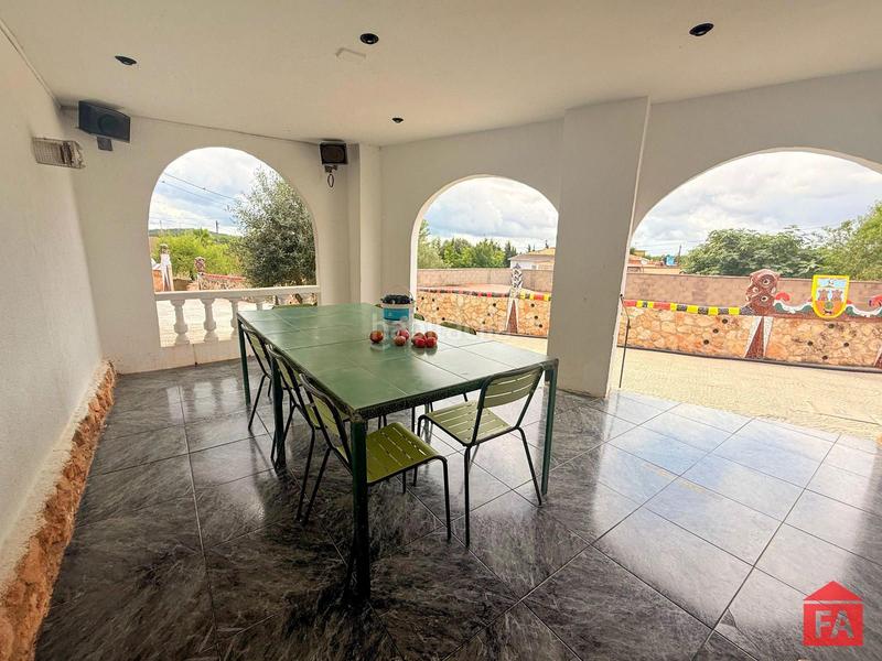 Foto 17f884b3-2bac-4a99-b7ce-efda40735527. Haus mit heizung parking pool in Montmell (El)