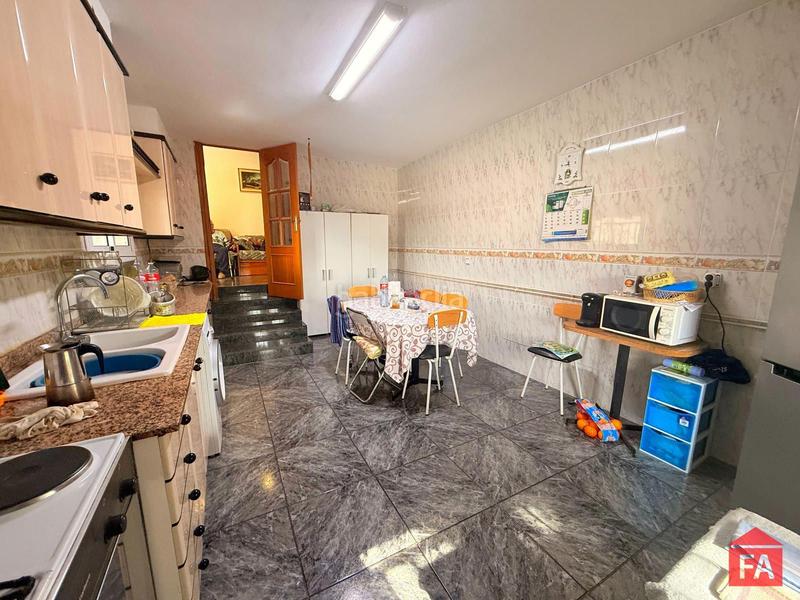 Foto 186ceef0-ba7d-4fca-9921-62524181bb7a. Haus mit heizung parking pool in Montmell (El)