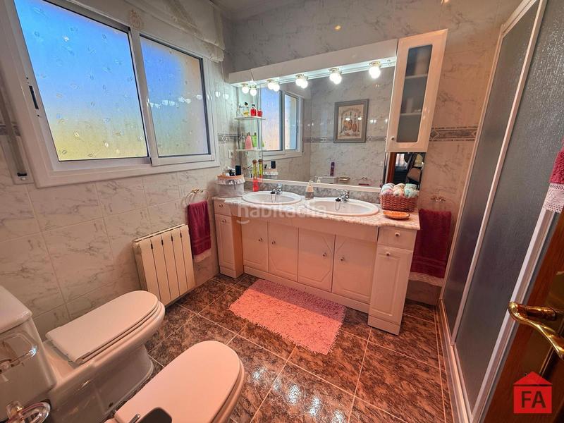 Foto 04f66a9a-3dea-44df-a3dc-83432ce88a22. Casa adossada amb calefacció aparcament a El Tancat-Mas d´en Gual Vendrell (El)