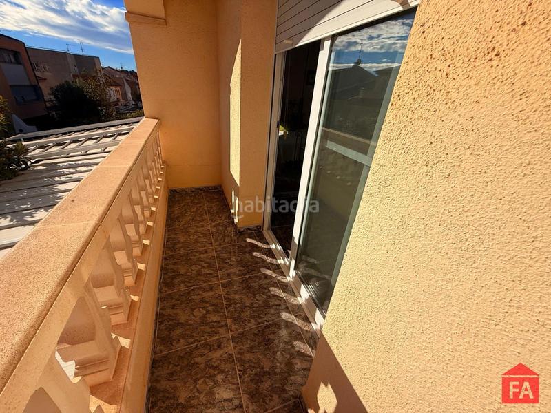 Foto 56780c90-a53a-4a77-a006-b3f865a7e500. Casa adossada amb calefacció aparcament a El Tancat-Mas d´en Gual Vendrell (El)