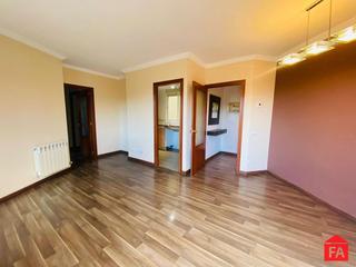 Appartement à Centre. 33439 muntanyeta, amplio piso 3 dormitorios