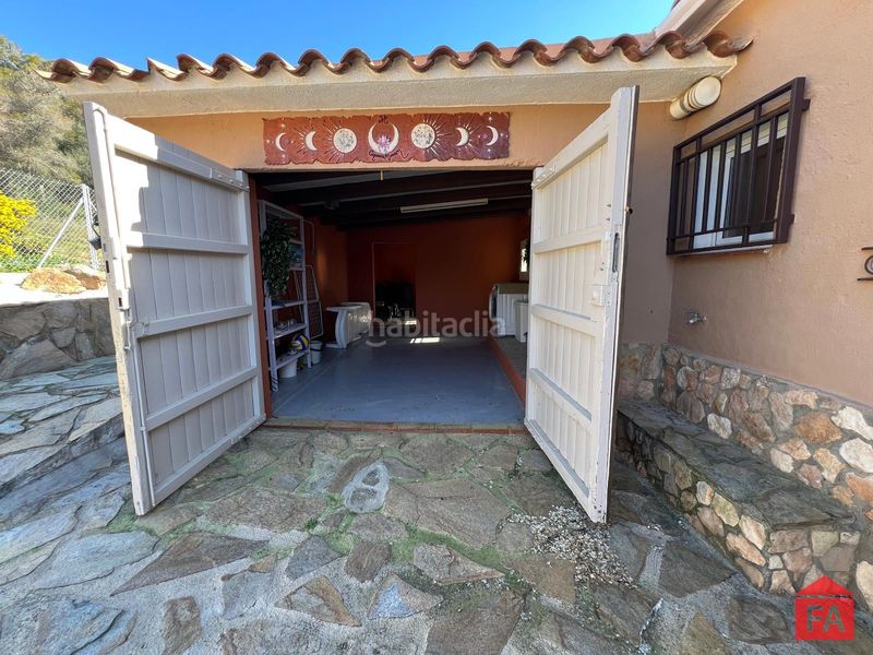 Foto 604b271e-7044-43f5-9a61-8340c9fc3f28. Casa amb calefacció aparcament piscina a Montmell (El)