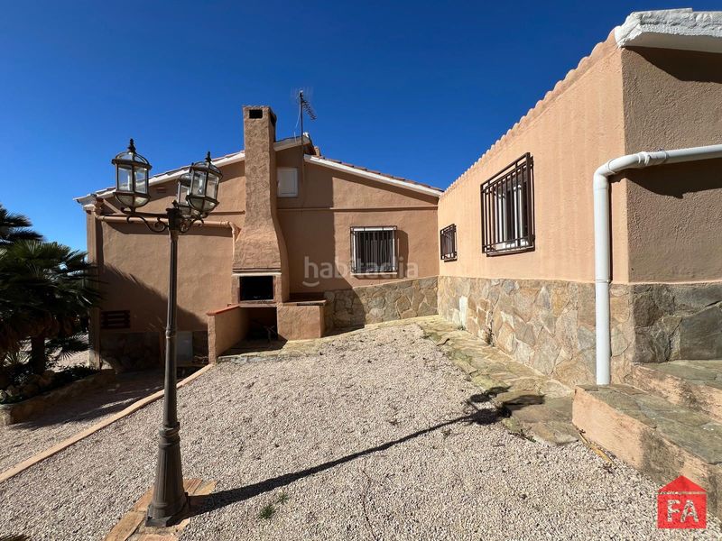 Foto 702b1da1-453c-464f-bb23-5e9870dbe13d. Casa amb calefacció aparcament piscina a Montmell (El)