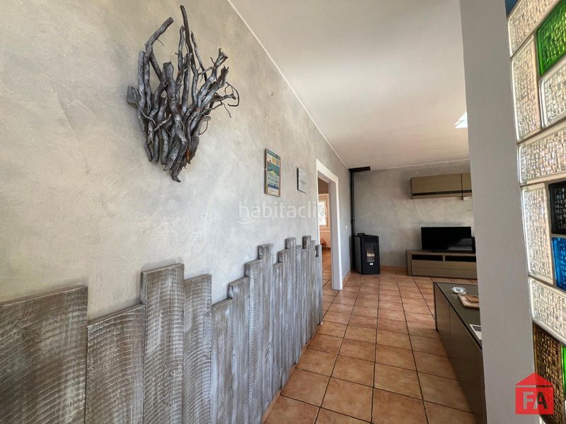 Foto cd7a963f-5063-4f8f-9d4a-418241bcb946. Casa amb calefacció aparcament piscina a Montmell (El)
