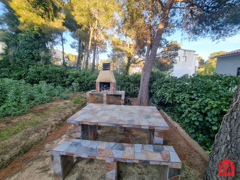 Foto daa21a39-bab7-48d8-bd90-e0de4b53d840. Casa amb aparcament a Montmell (El)