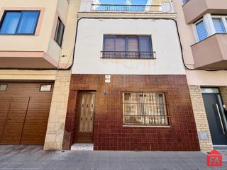 Casa a schiera in El Tancat-Mas d´en Gual. 52499 el vendrell. casa de pueblo en la zona de el tancat.