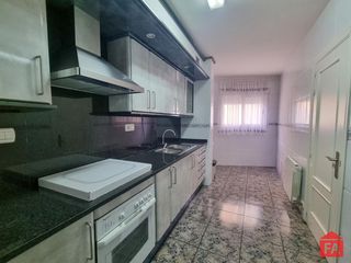 Etagenwohnung in Centre. 21549 el vendrell, céntrico piso con 2 dormitorios y parking