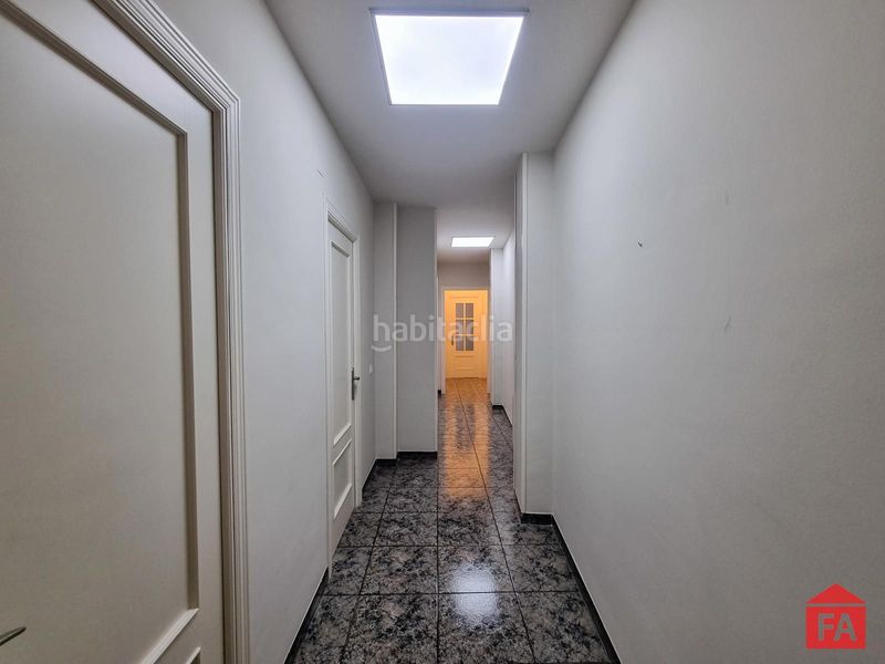 Foto ceb99847-54c4-4c37-9de9-ab88eab83c85. Pis amb calefacció aparcament a Centre Vendrell (El)