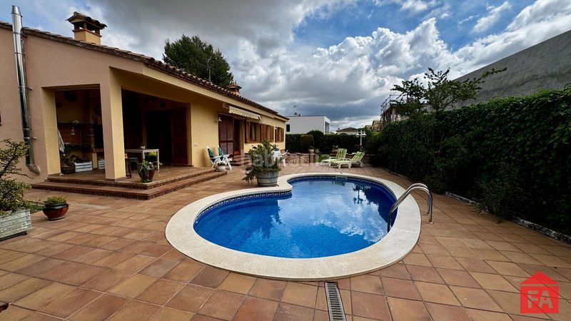 Foto c34f3a5b-8cff-4355-9aef-a04670386abd. Casa 65931 priorat de banyeres, preciosa casa en planta con piscina y garaje en Llorenç del Penedès