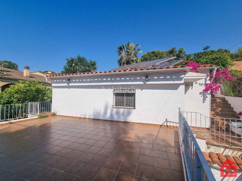 Foto 1471301a-f3a7-44a5-ab77-a7f9b8254023. Casa amb aparcament a Bellvei