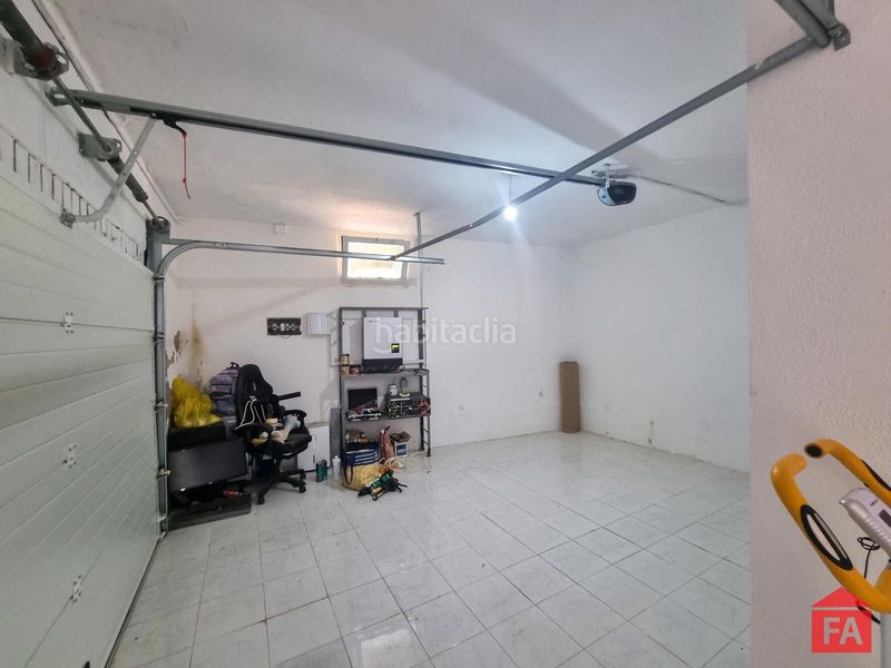 Foto b524a51d-dcff-483c-b6c4-16c34ba3edda. Casa amb aparcament a Bellvei