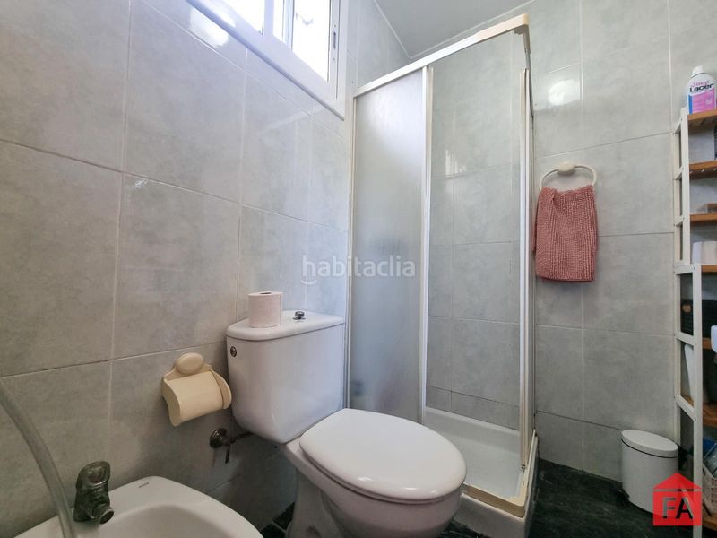 Foto f429b20b-512f-4394-b613-2b8e7a0e37c8. Casa amb aparcament a Bellvei