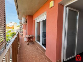 Appartamento in Banyeres del Penedès. 33458 banyeres del penedès amplio piso de 3 dormitorios listo pa