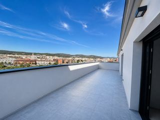 Àtic a Centre. On00a1 muntanyeta, áticos de 1 dormitorio con terraza privada
