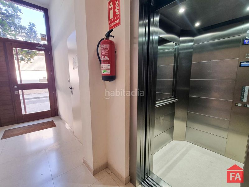 Foto f3e3722e-3868-4a67-b02a-d857755293e2. Pis amb calefacció aparcament a Centre Vendrell (El)