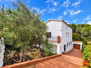 Maison à Bisbal del Penedès (La). 65946 can gordei, amplia casa con 4 dormitorios y garaje