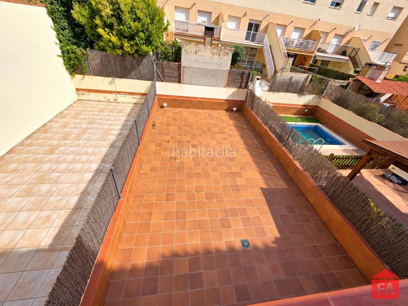 Foto 1385edfb-a46c-4996-8939-273a11f1b57b. Casa adossada amb calefacció aparcament a Arboç (L´)