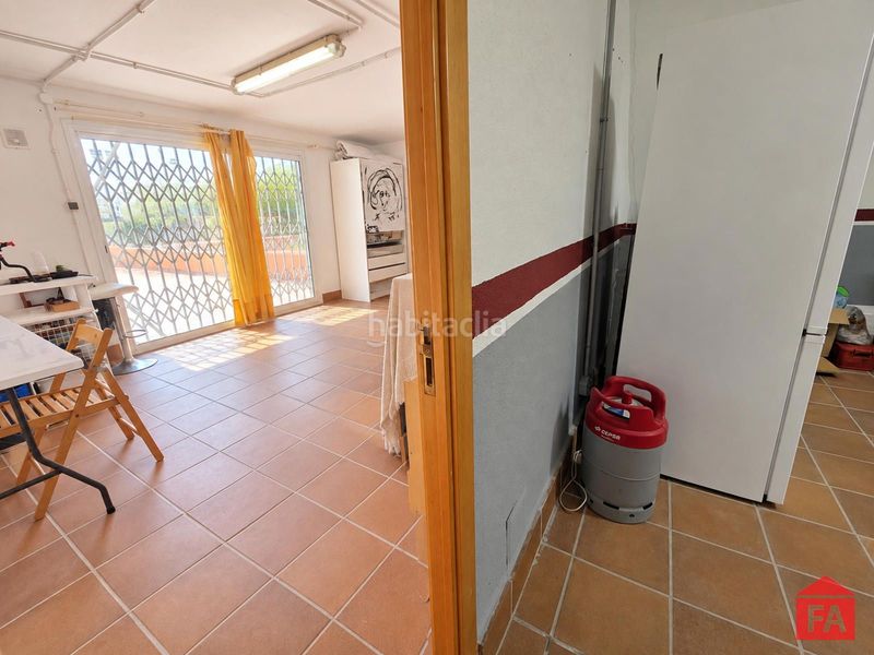 Foto 601a43d3-adbe-4c03-abc3-5f2b5e92bdb0. Casa adossada amb calefacció aparcament a Arboç (L´)