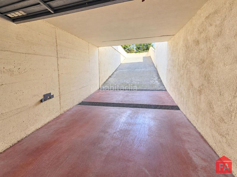 Foto 70574d46-dd95-4c37-8083-c896b95c39d8. Casa adossada amb calefacció aparcament a Arboç (L´)