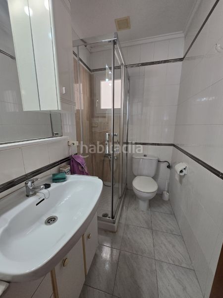 Foto f8997ec2-7bdd-4b5b-8405-adeb45cc4be9. Pis a calle de pedro lorca 102 piso de 3 dormitorios a dos calles de playa del cura – a Torrevieja